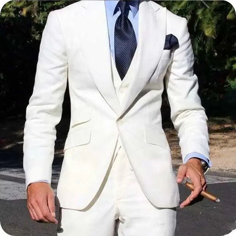 Classy Three-Piece Bridegroom Tuxedo