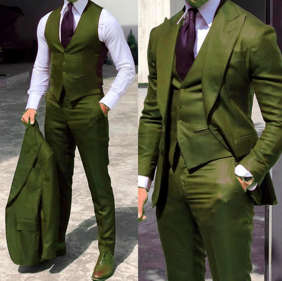 Classy Three-Piece Bridegroom Tuxedo