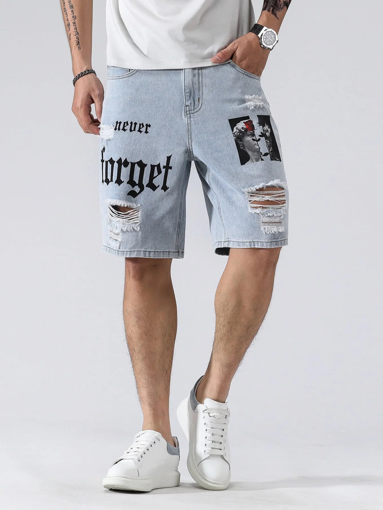 Stretchy Denim Ripped Shorts