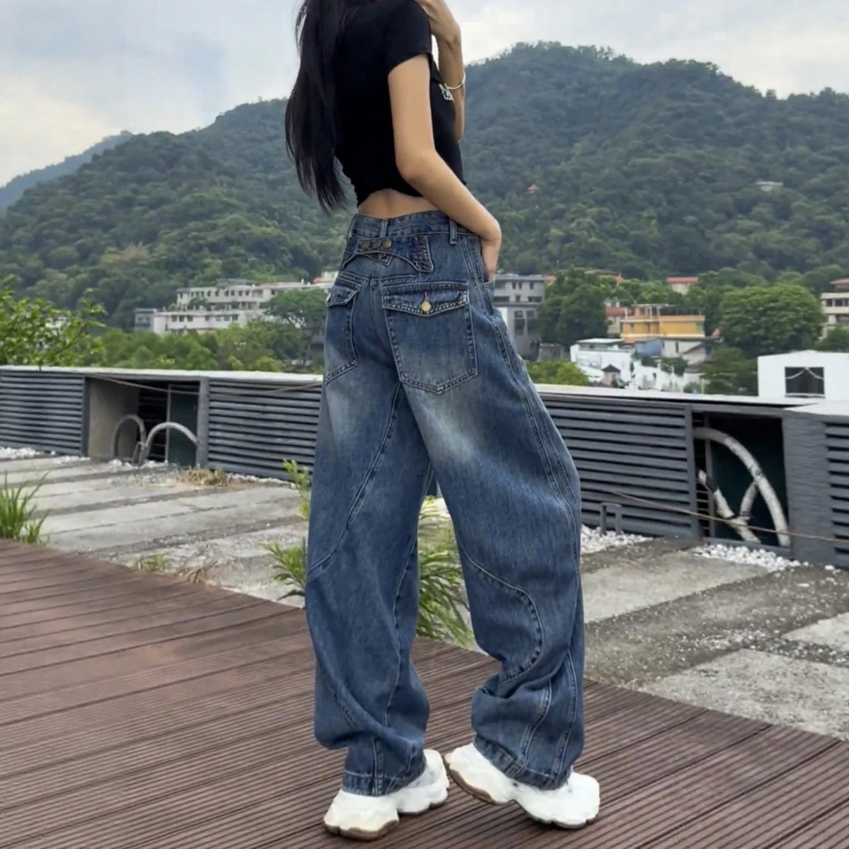 Thin Wide-Leg Straight Jeans