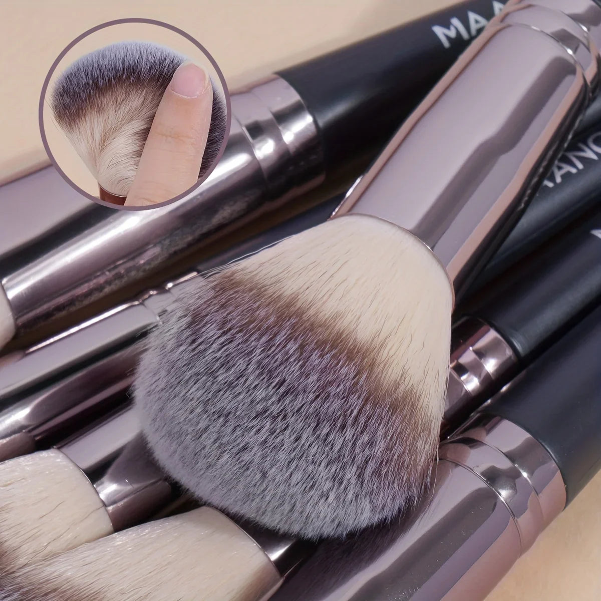 MAANGE 30-Piece Professional Makeup Brush Set
