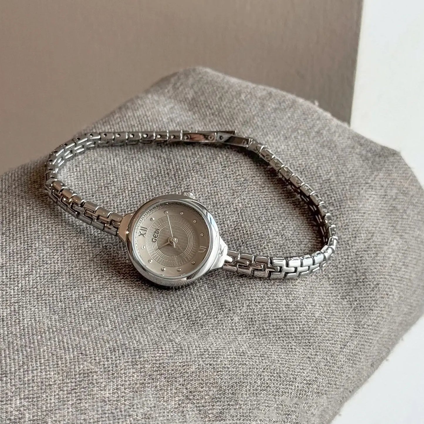 Retro Round Watch