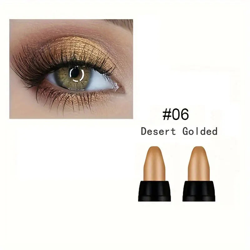 Pearlescent glitter eyeliner