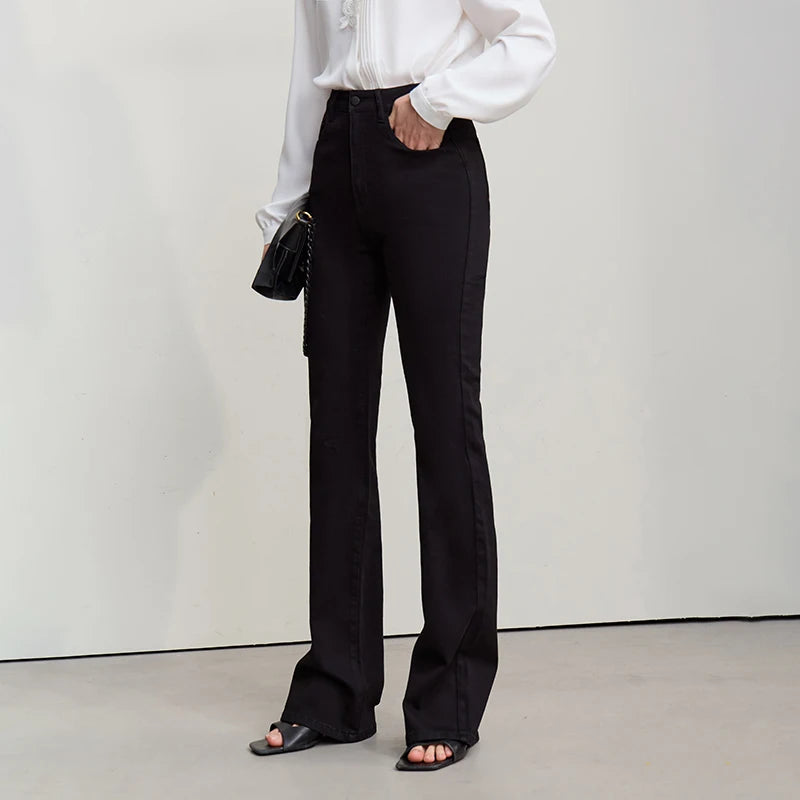 Amii Solid Flared Jeans