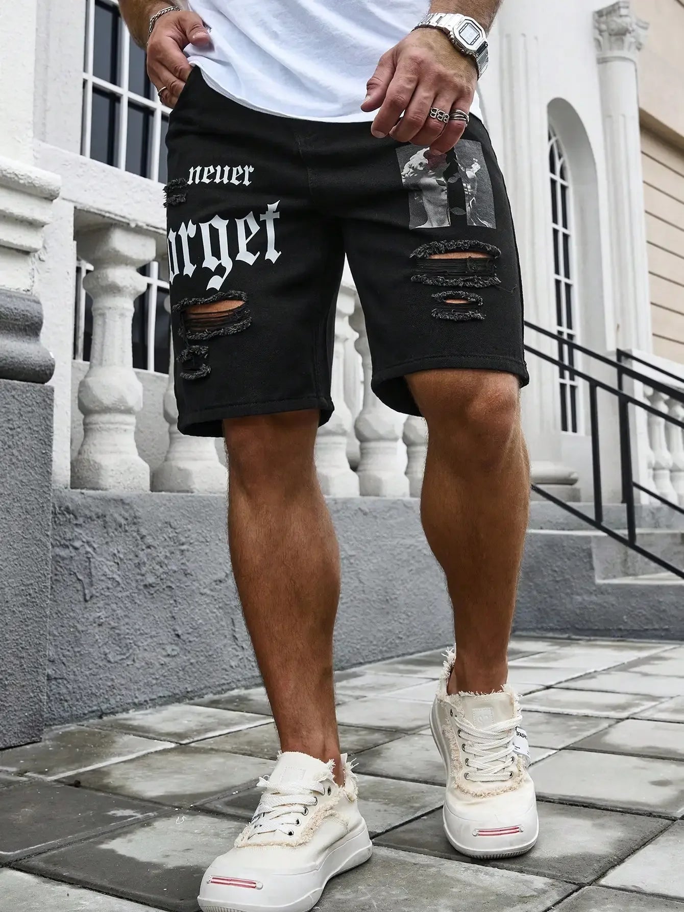 Stretchy Denim Ripped Shorts