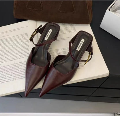 Retro Pointed Pumps