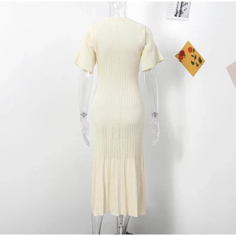 Elegant White Knit Maxi Dress
