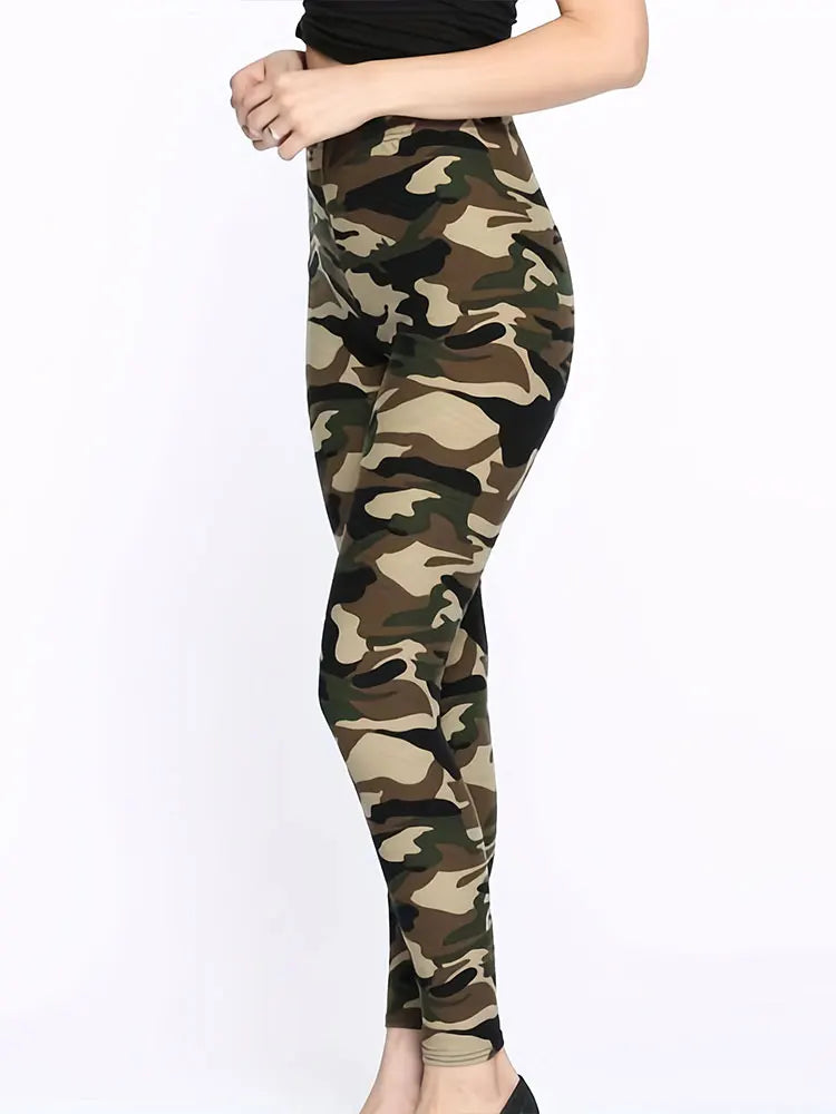 Camouflage Low-Waist Cropped Leggings