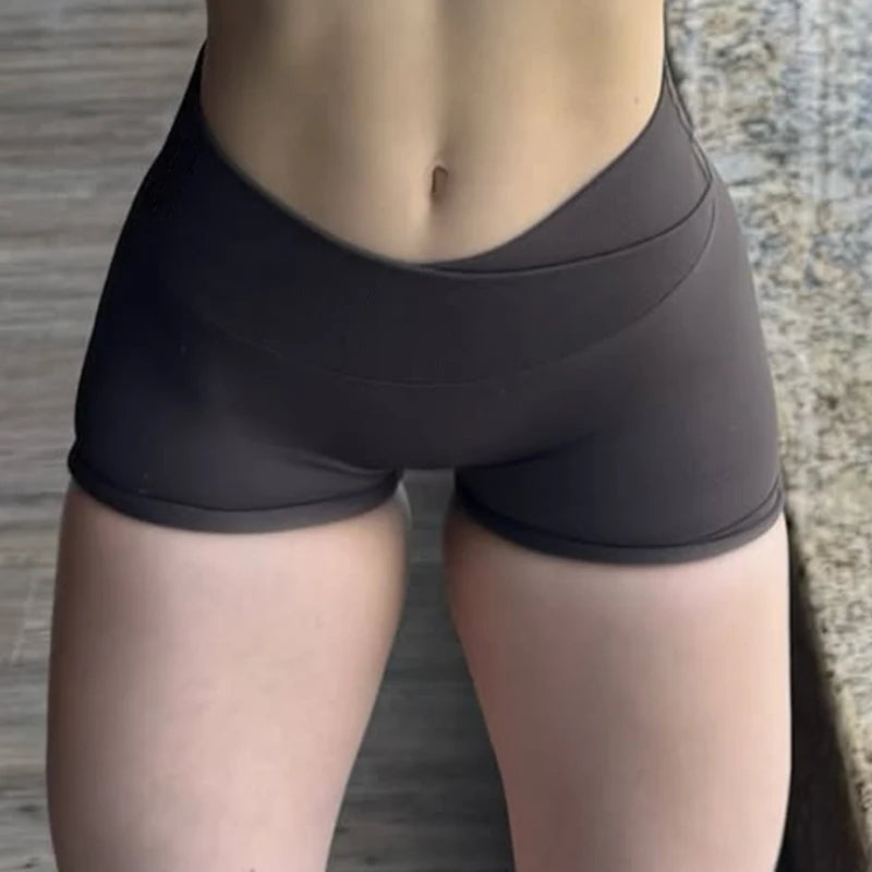 Low-Waist Seamless Yoga Shorts