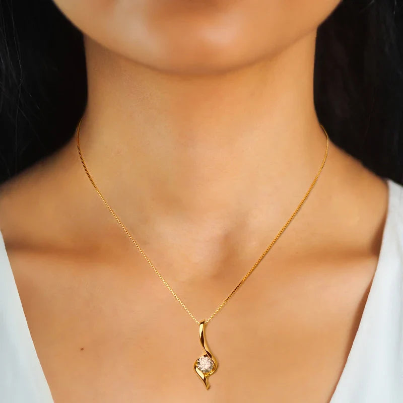 Moissanite Twist Necklace